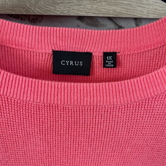 Cyrus Vibrant Peachy Knit Sweater - Picture 2 of 9